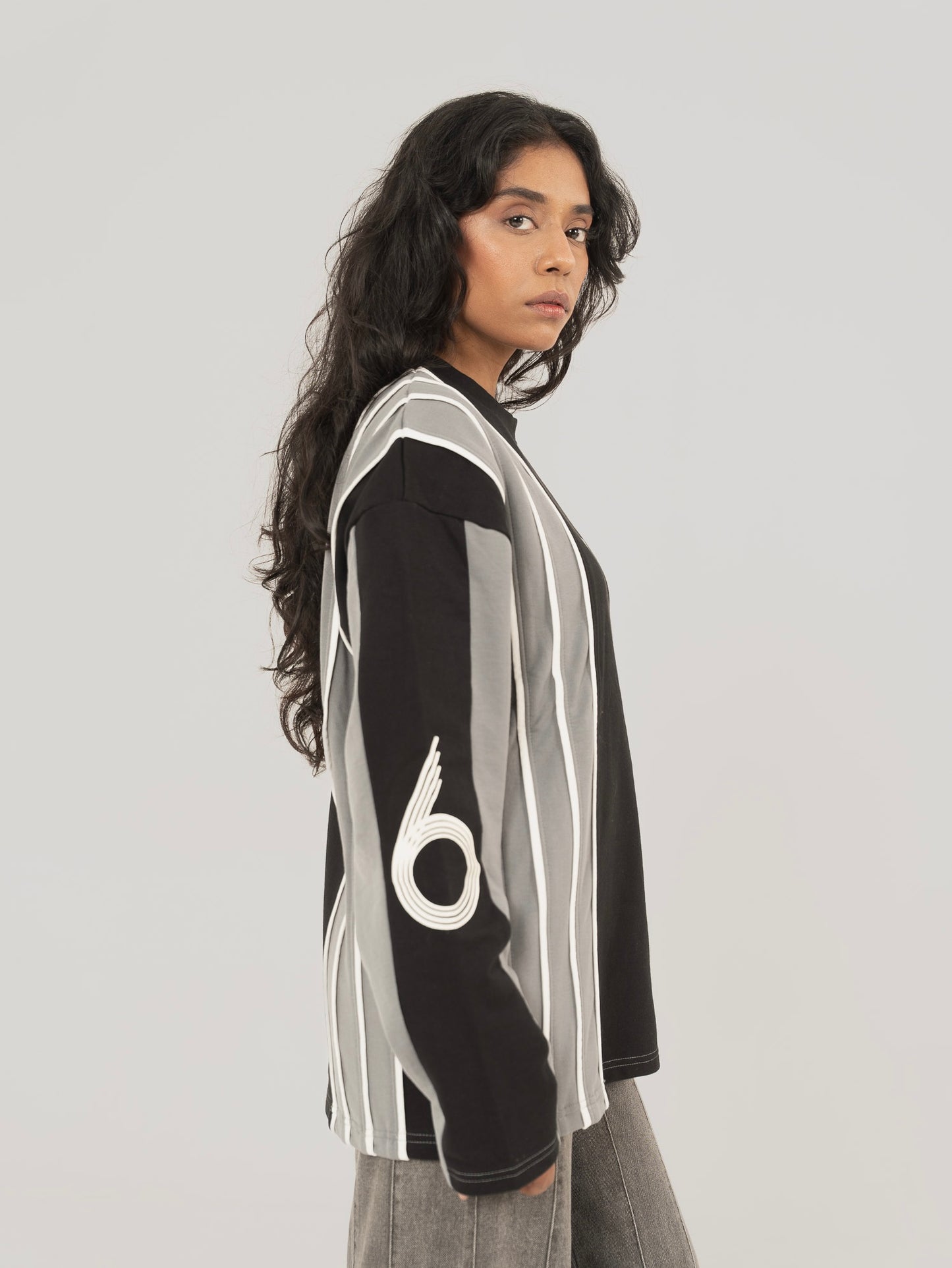 FROST TEE IN ASPHALT