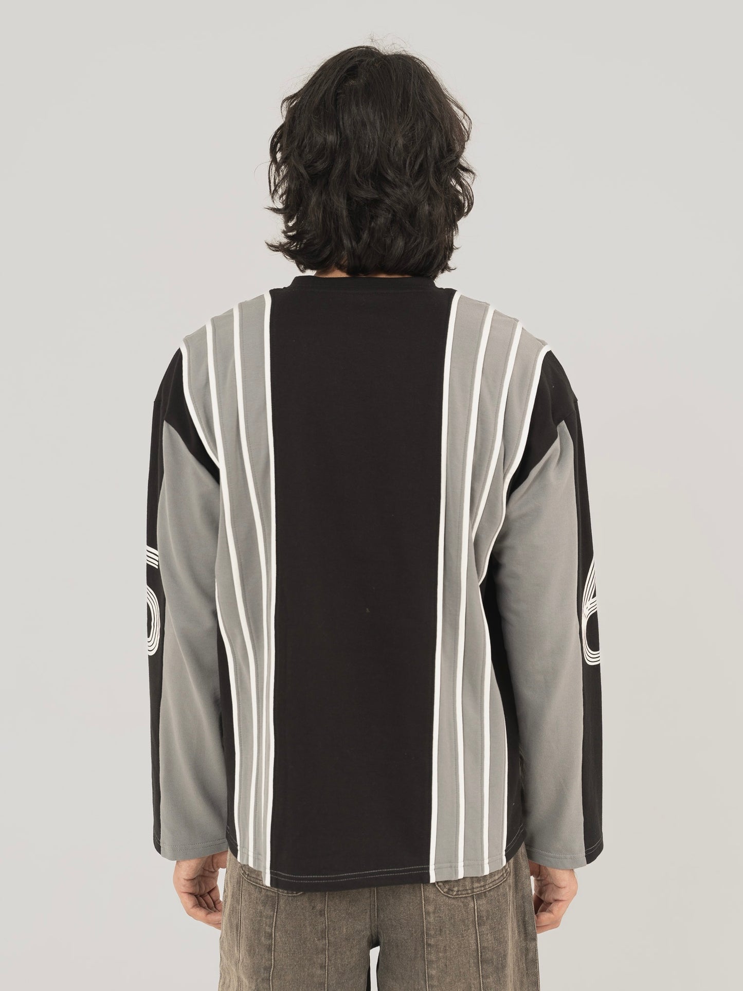 FROST TEE IN ASPHALT