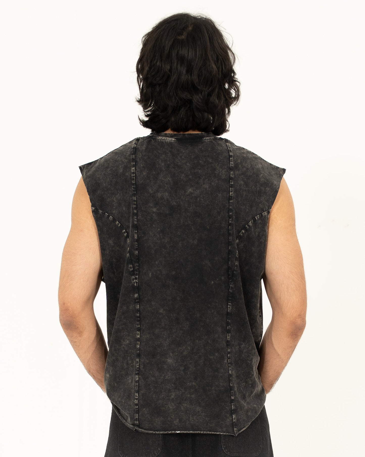 AFTERBURN MUSCLE TEE IN COAL