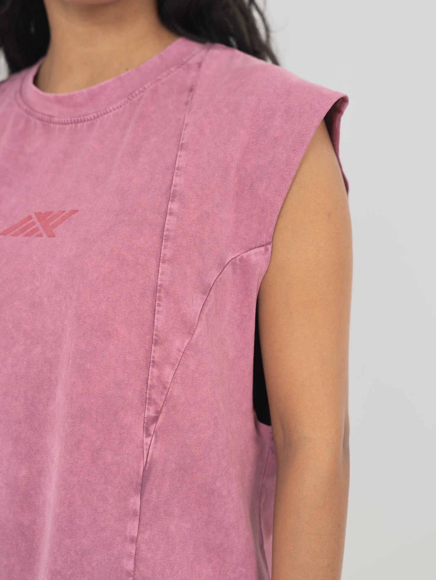 AFTERBURN MUSCLE TEE IN MAUVE