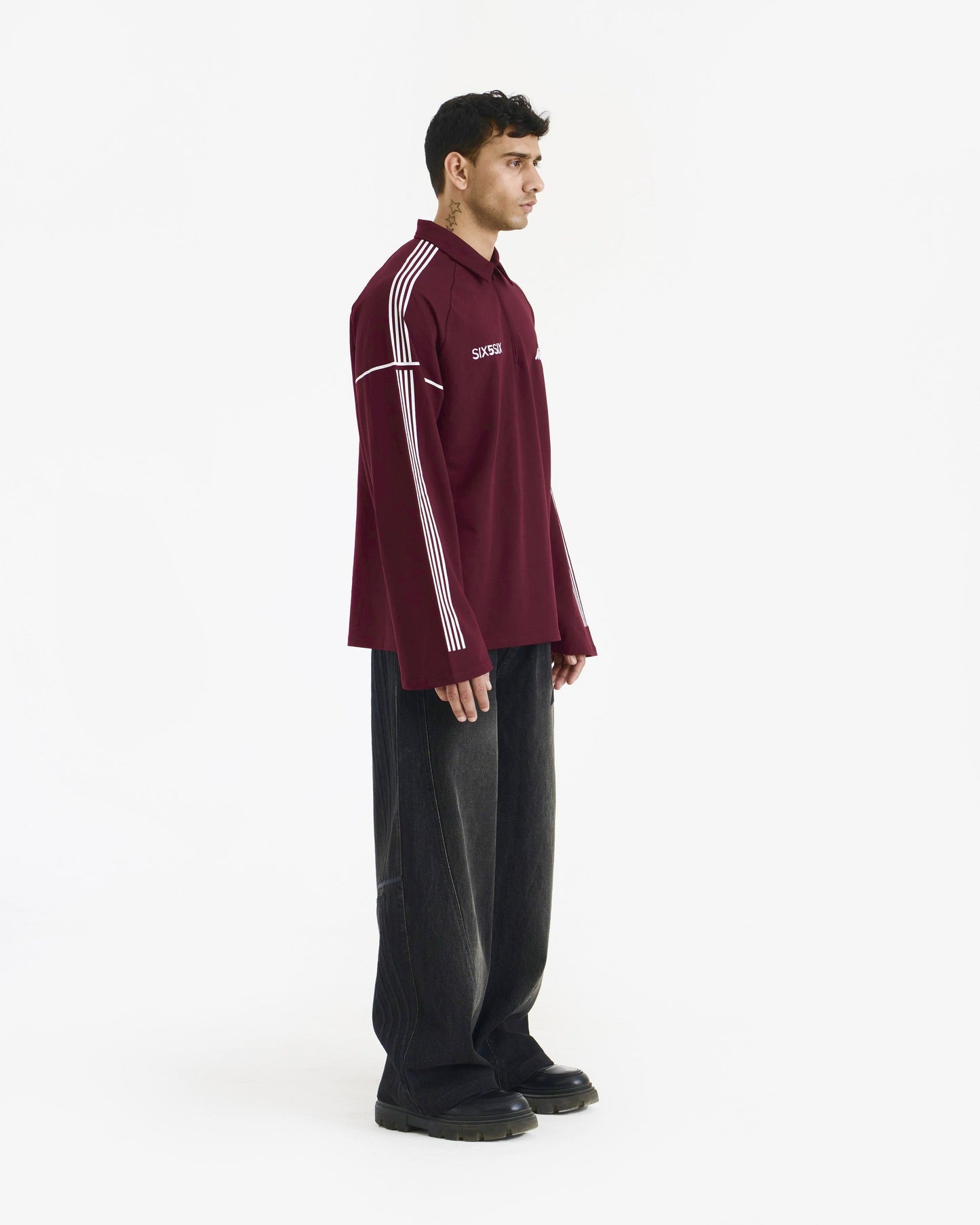 BASELINE TEE IN RED
