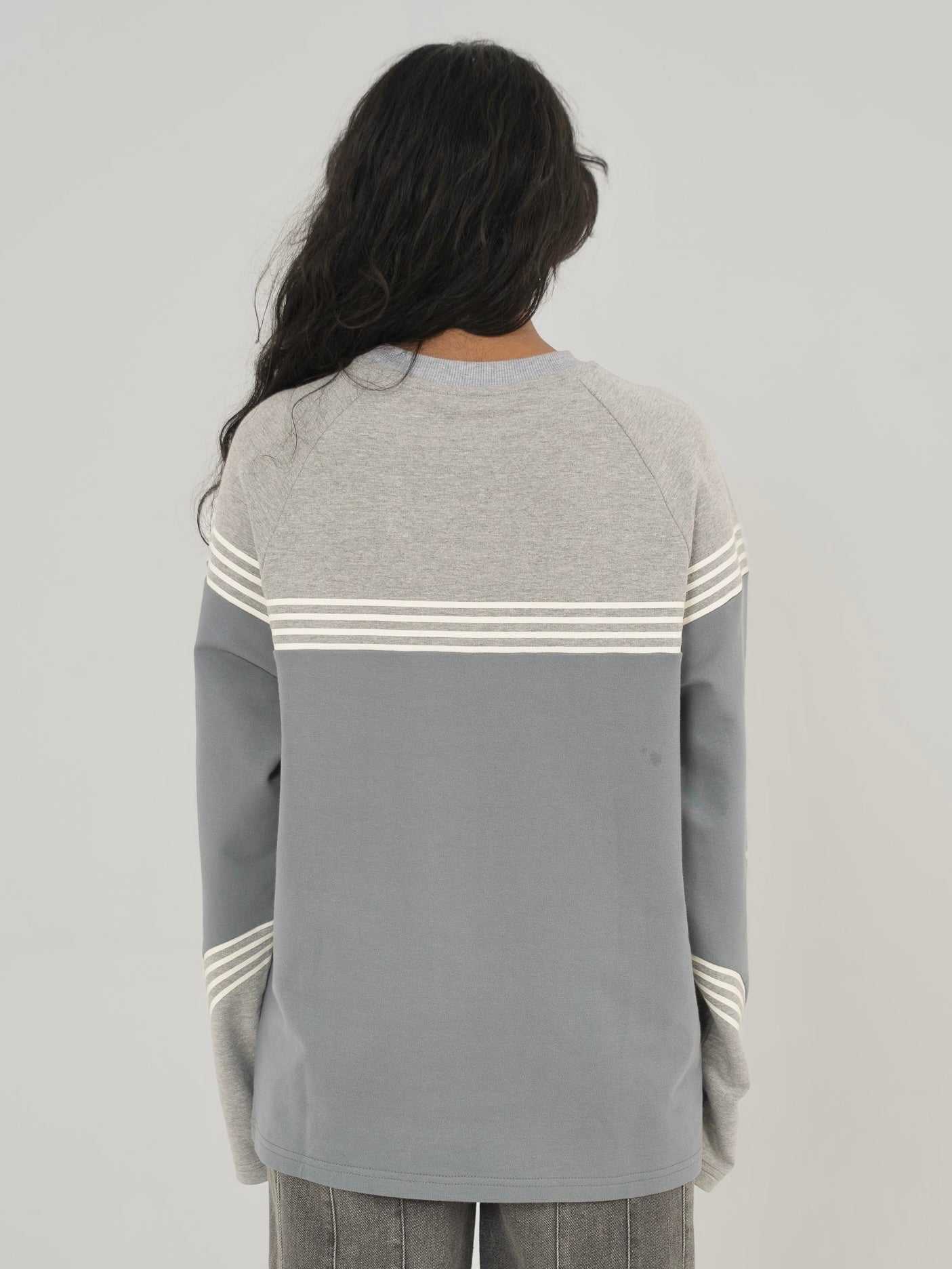 GLACIER TEE IN SLATE GREY