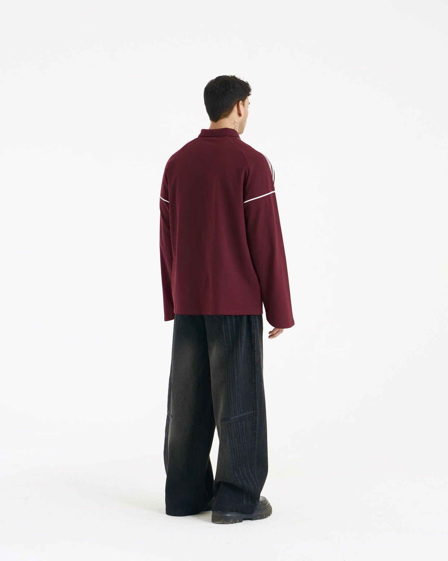 BASELINE TEE IN RED