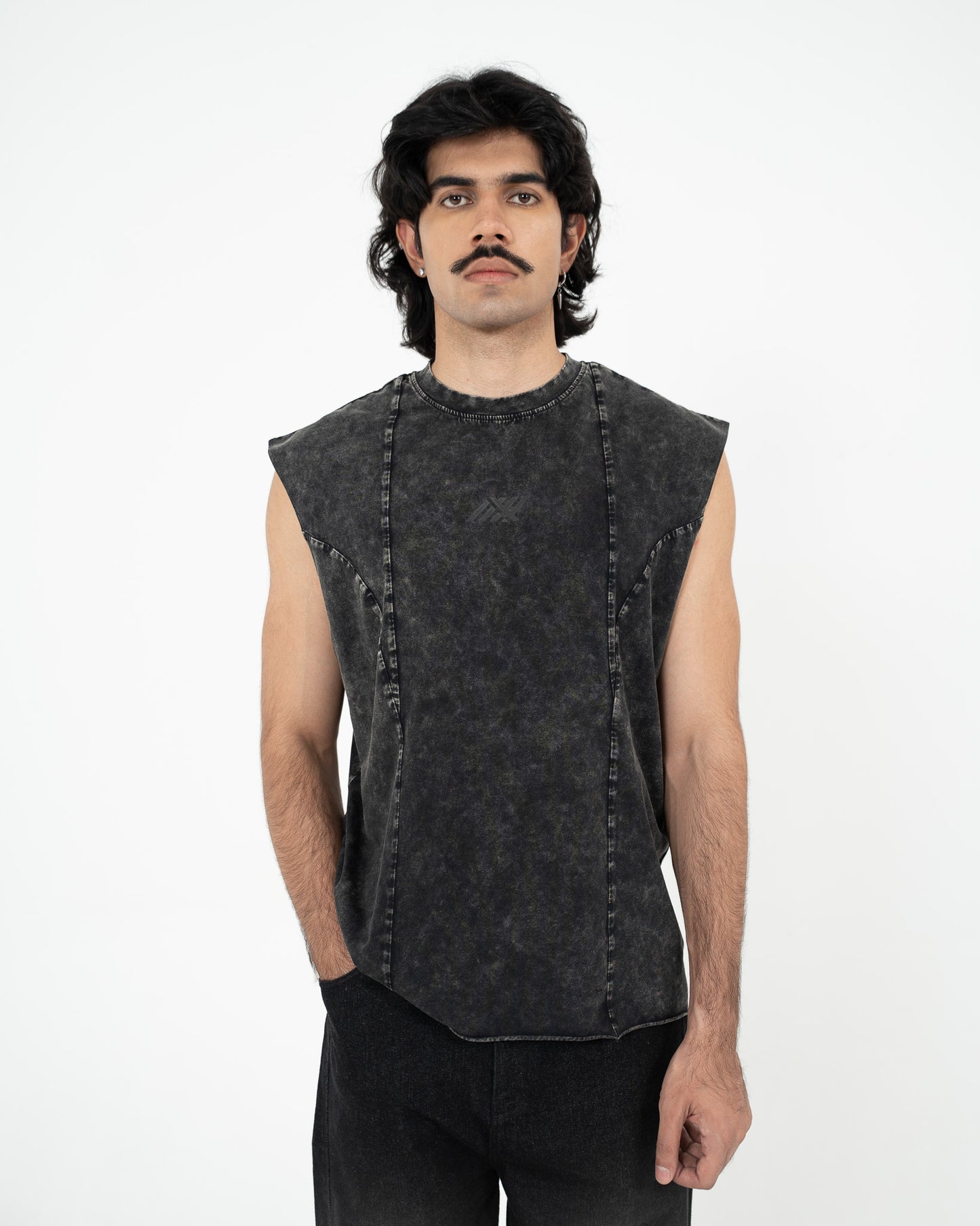 AFTERBURN MUSCLE TEE IN COAL