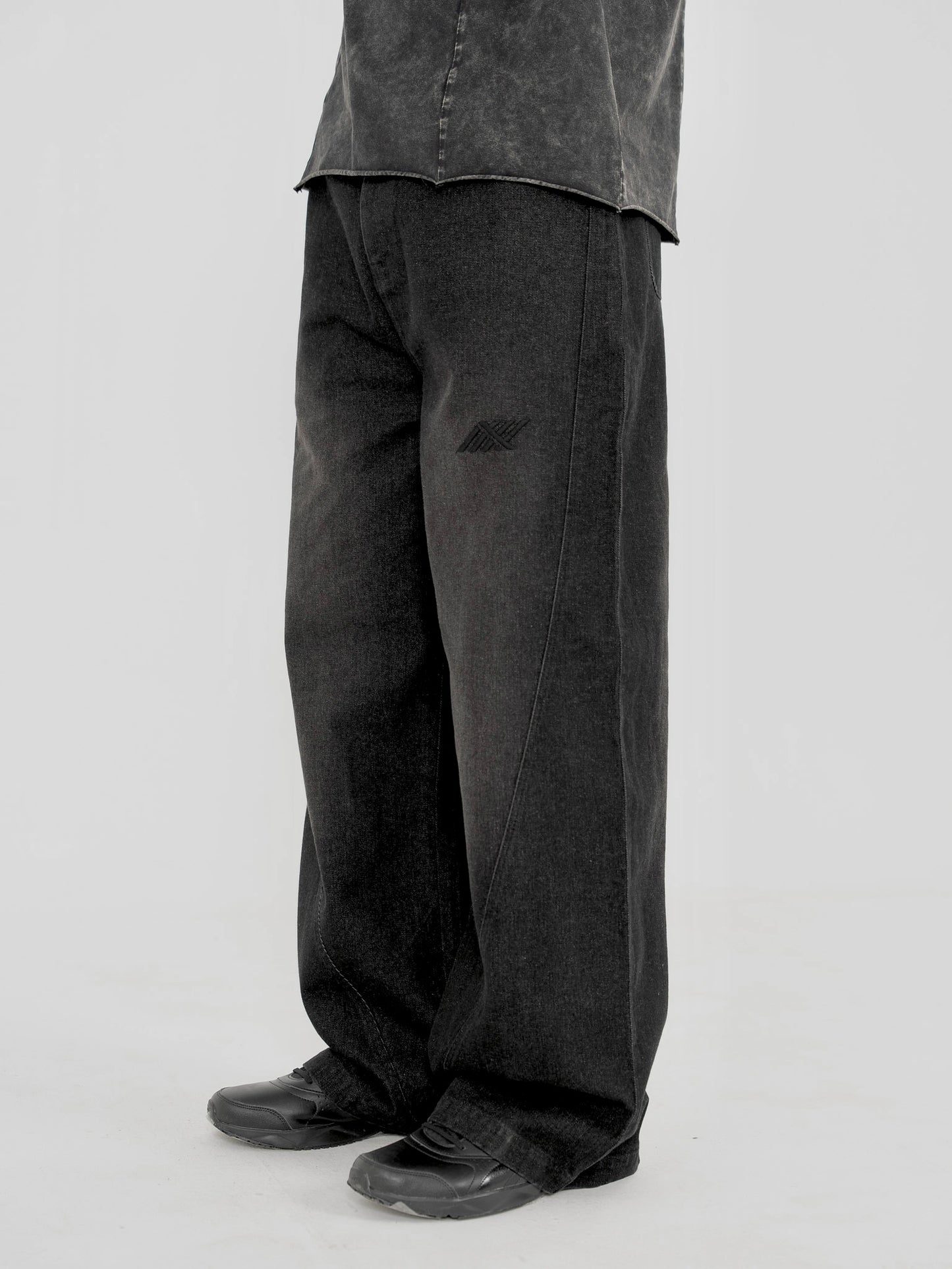 PROTOTYPE DENIM IN JET BLACK