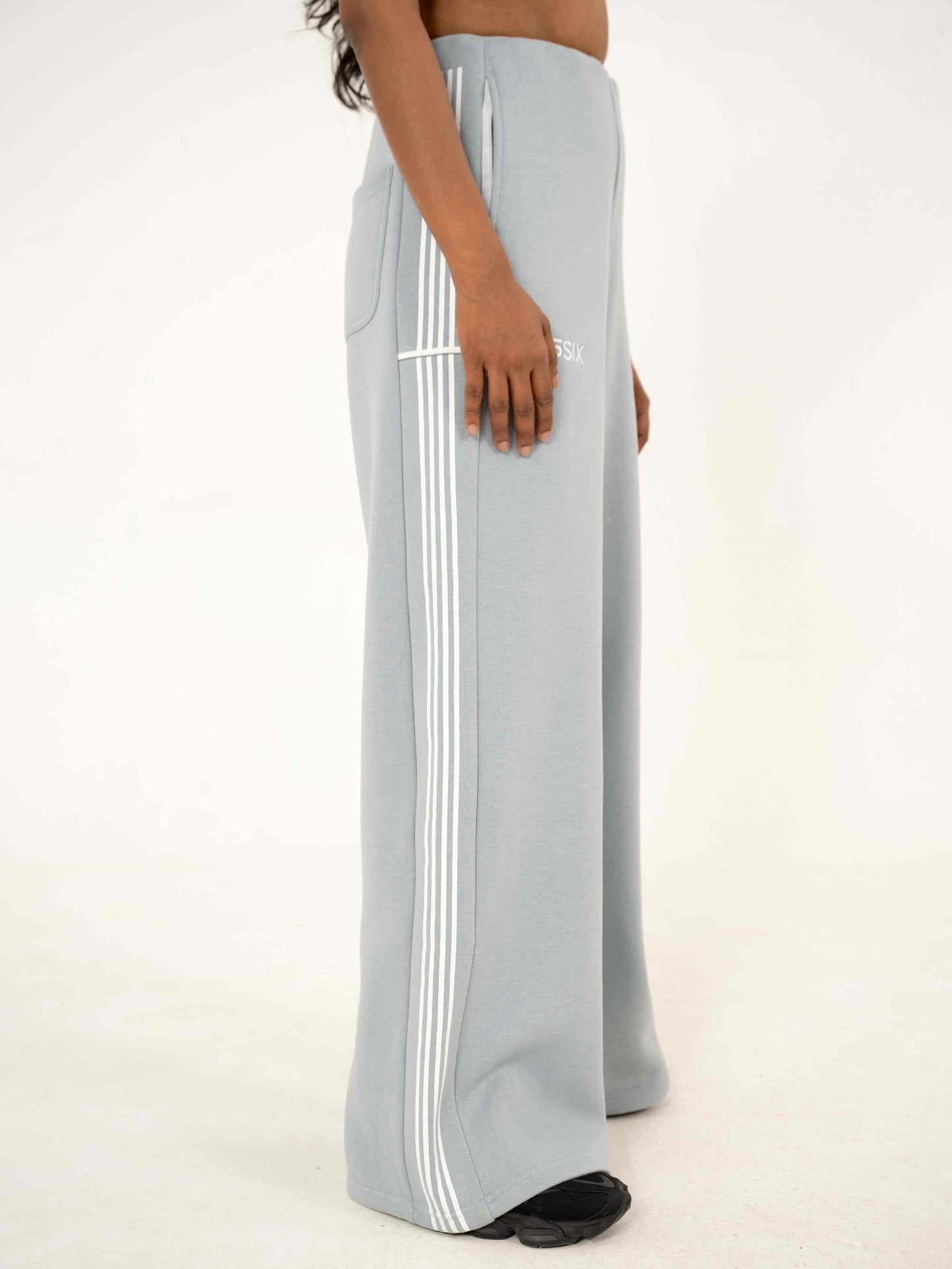 TOUCHSTONE TRACKPANT IN BLUE