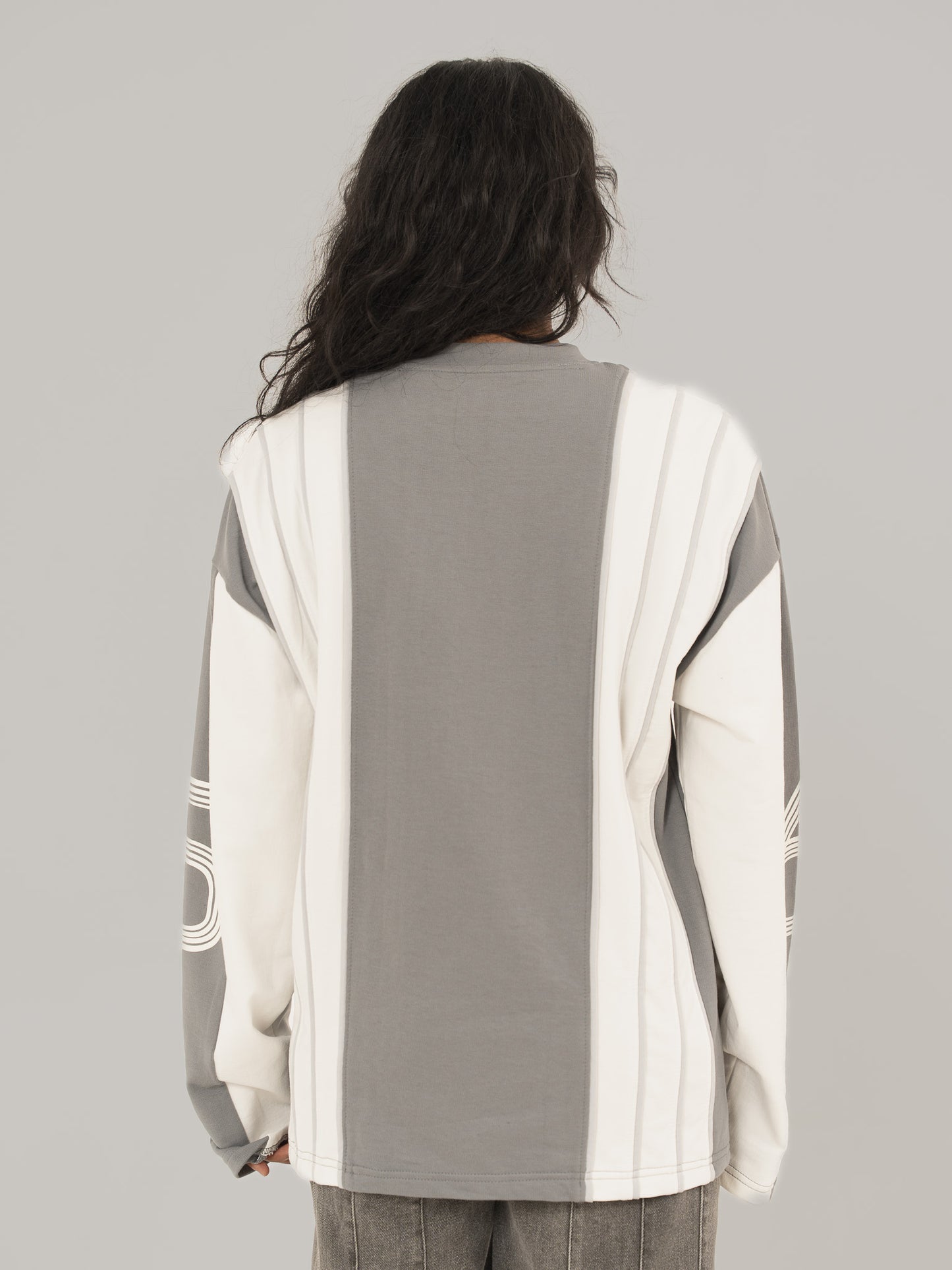 FROST TEE IN SMOKE GREY