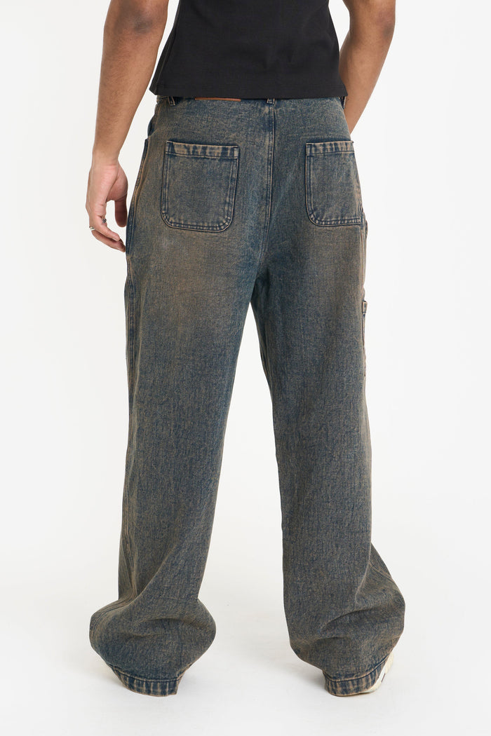Hydrous Oversized Jeans