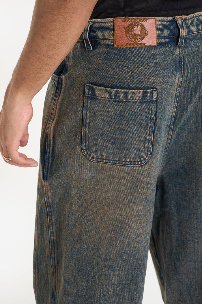Hydrous Oversized Jeans